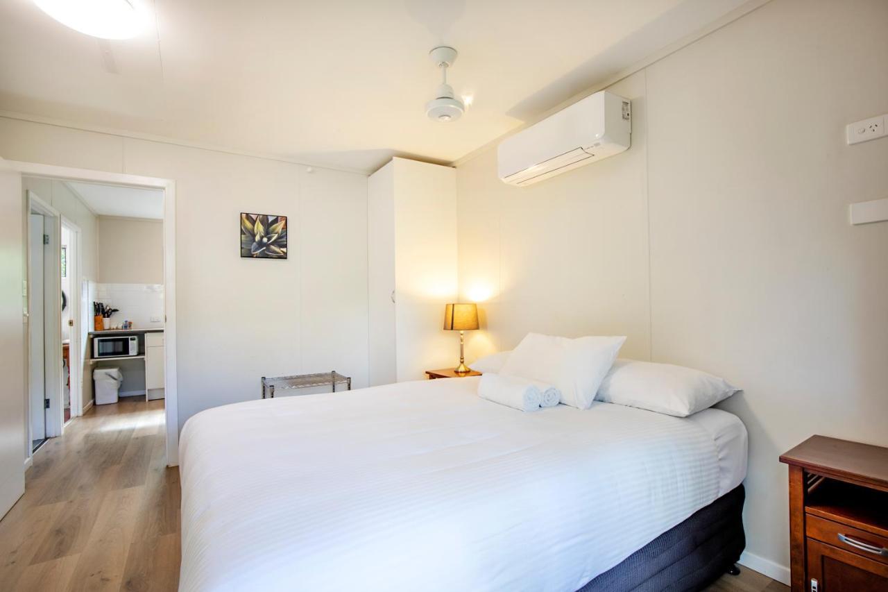 Bush Village Holiday Cabins Airlie Beach Exterior foto
