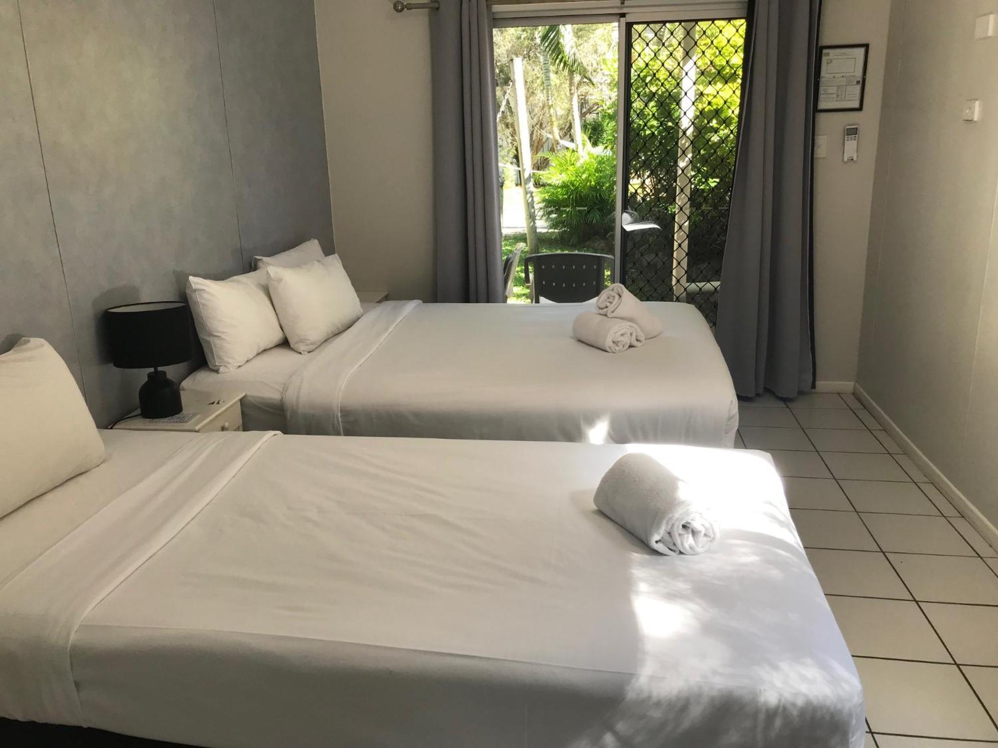 Bush Village Holiday Cabins Airlie Beach Exterior foto