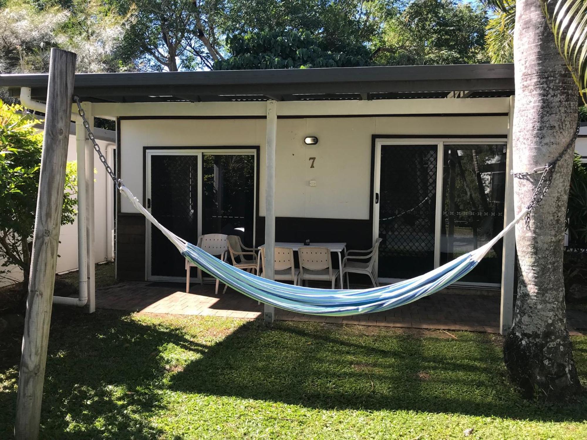 Bush Village Holiday Cabins Airlie Beach Exterior foto