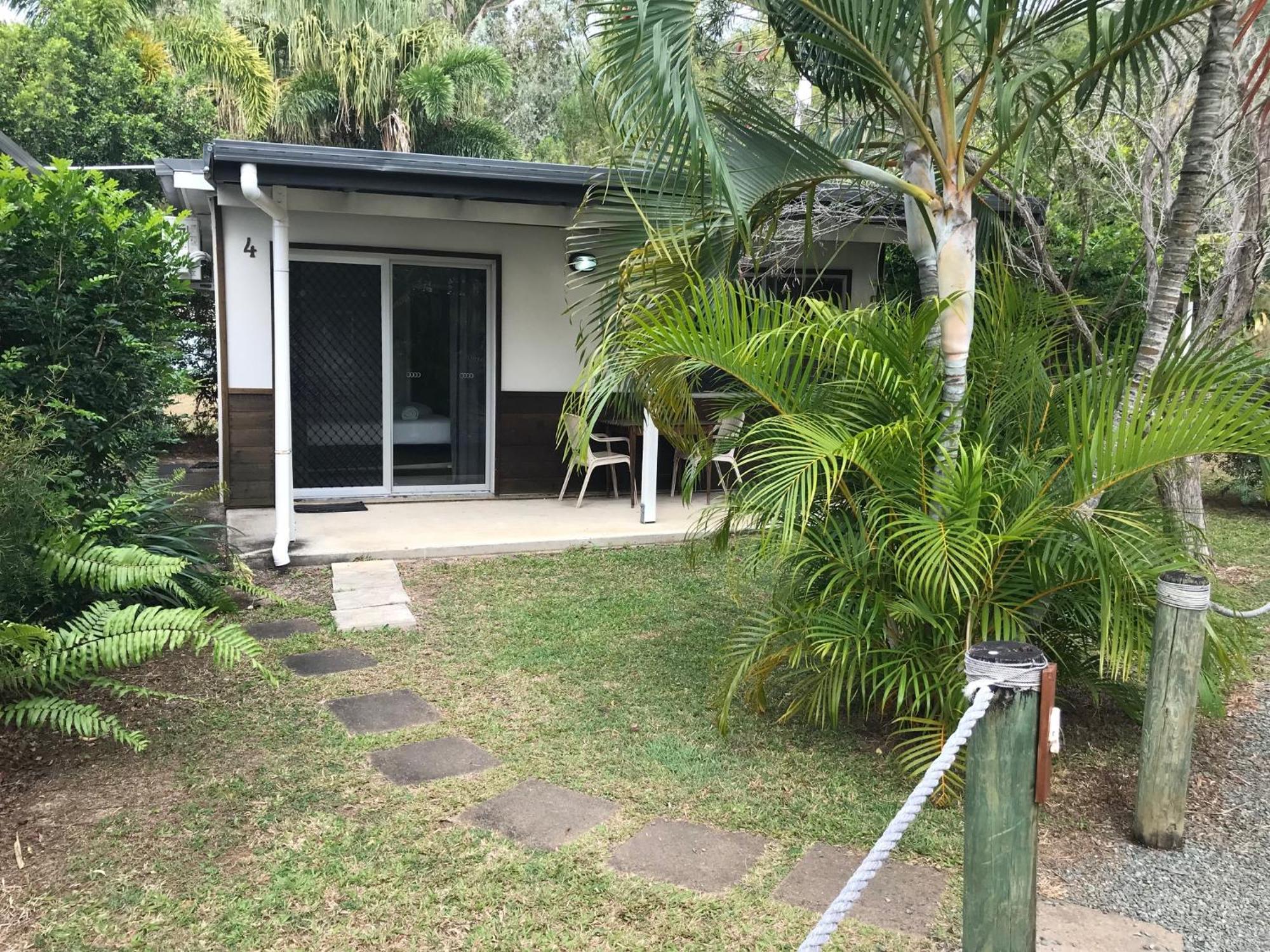 Bush Village Holiday Cabins Airlie Beach Exterior foto