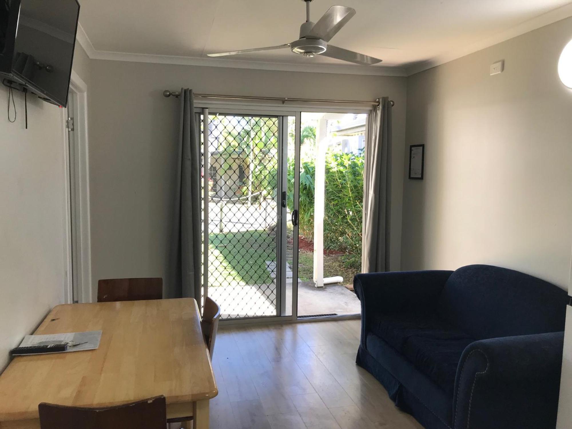 Bush Village Holiday Cabins Airlie Beach Exterior foto