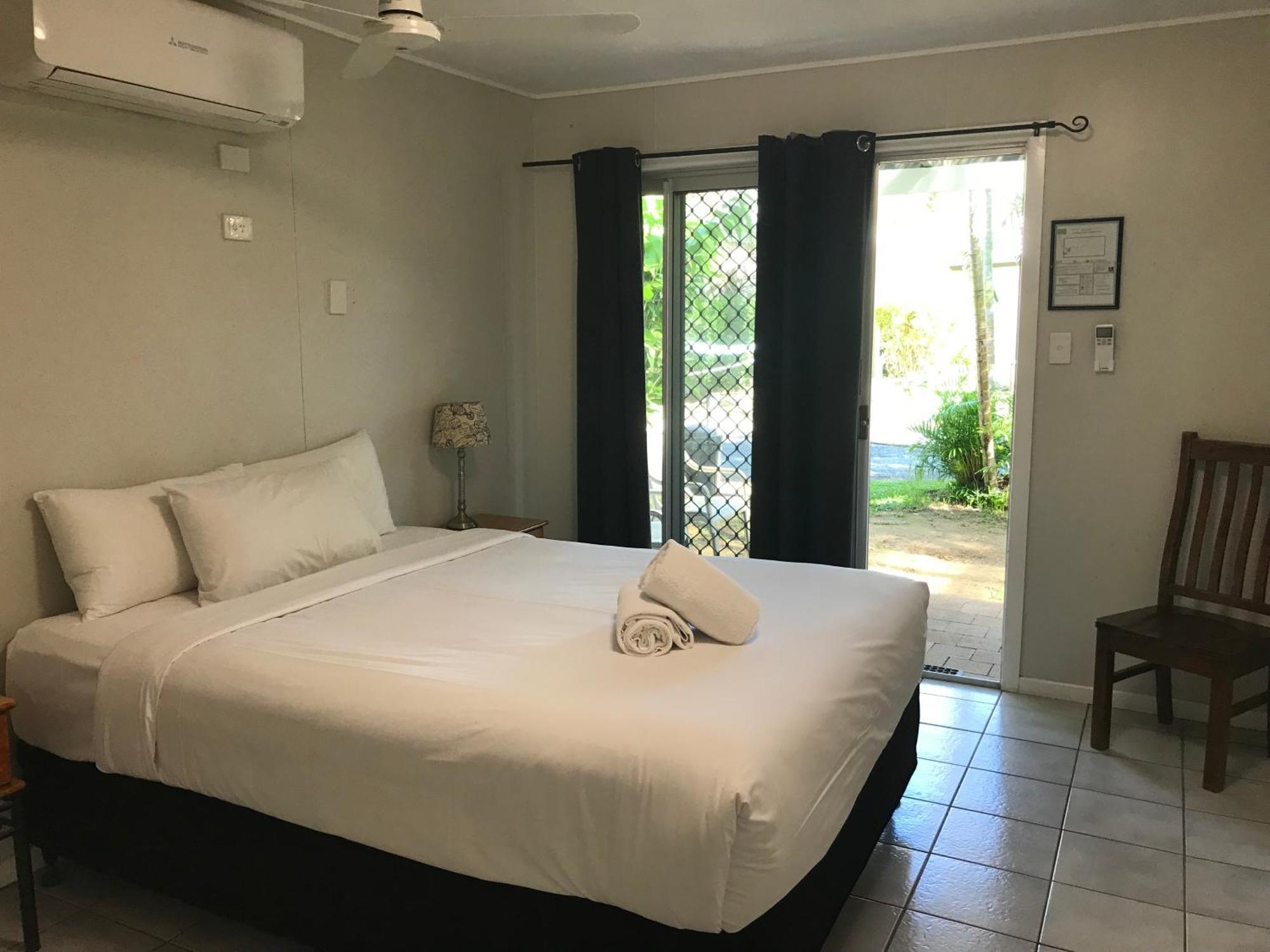 Bush Village Holiday Cabins Airlie Beach Exterior foto